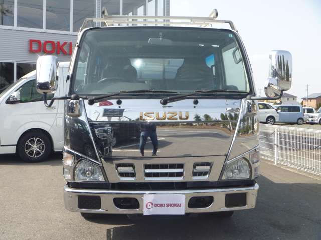 Isuzu Elf 2