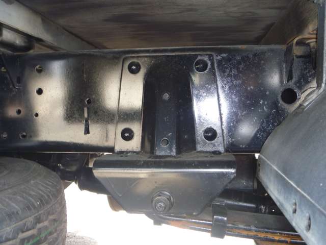 Isuzu Elf 10
