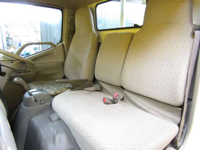 Toyota Toyoace 11