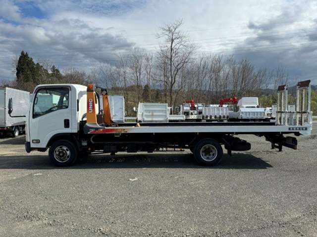 Isuzu Elf 3