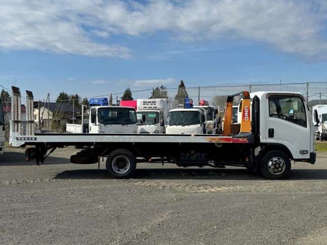 Isuzu Elf 6