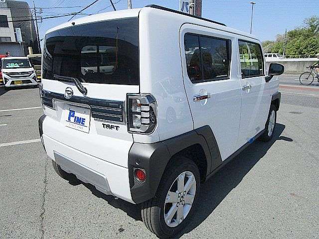 Daihatsu Taft 6