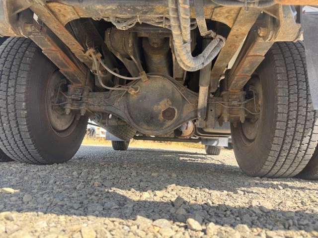 Isuzu Elf 12