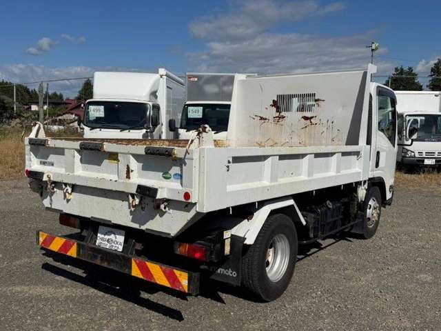 Isuzu Elf 3