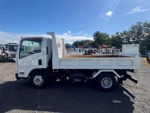 Isuzu Elf 6