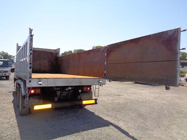 Mitsubishi Fuso Fighter 11