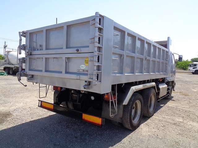 Mitsubishi Fuso Fighter 4