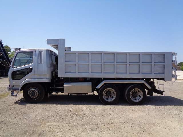 Mitsubishi Fuso Fighter 5