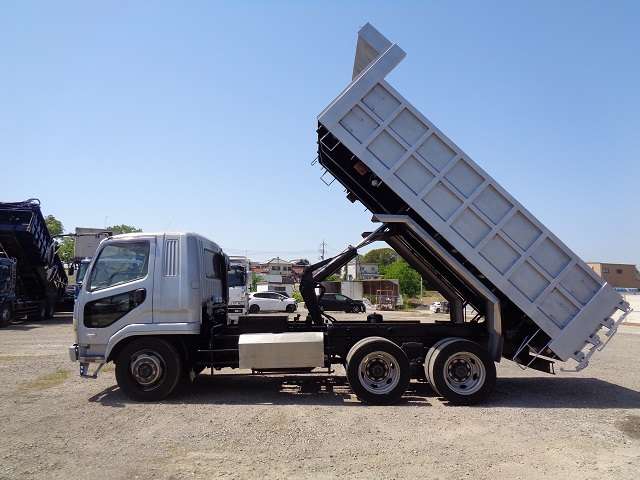 Mitsubishi Fuso Fighter 6