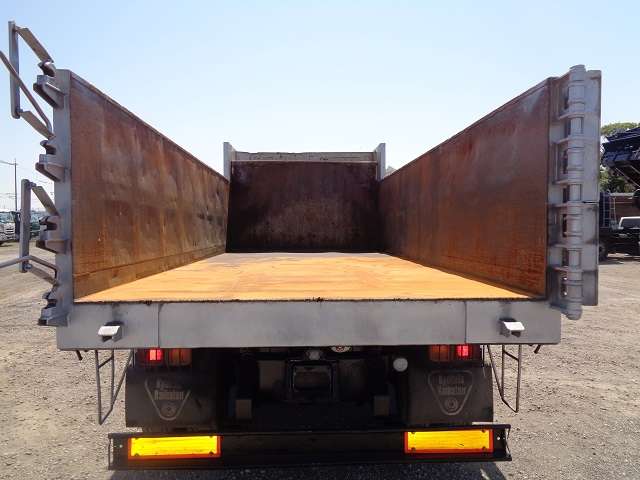 Mitsubishi Fuso Fighter 9