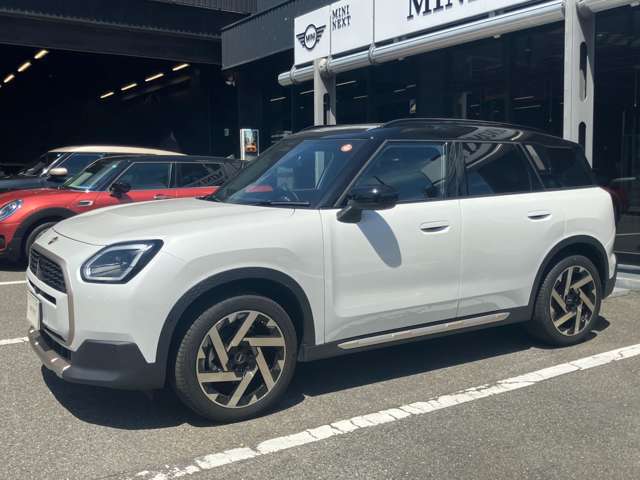MINI Countryman 8