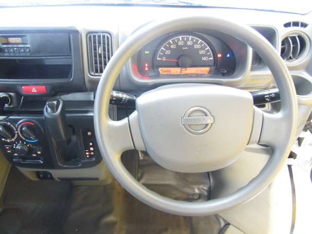 Nissan NV100 Clipper 5