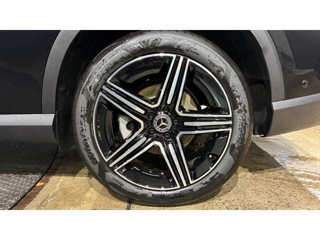 Mercedes-Benz GLC 10