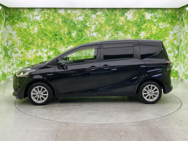 Toyota Sienta 5