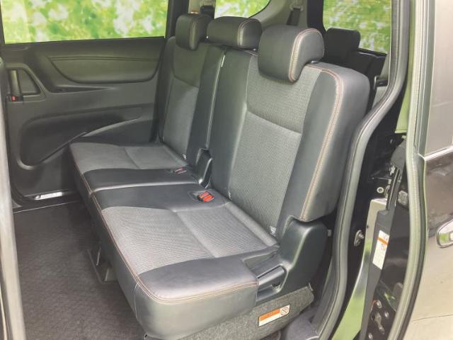 Toyota Sienta 10