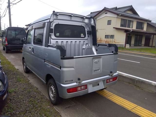 Daihatsu Hijet Deck Van 6