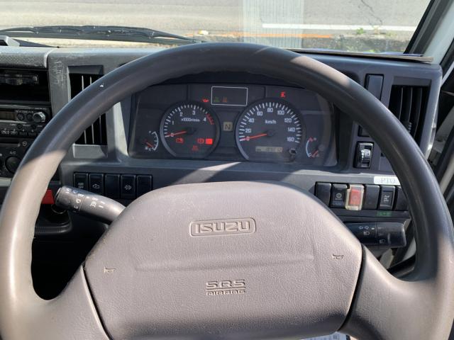 Isuzu Elf 6