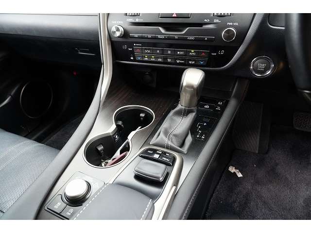 Lexus RX 10