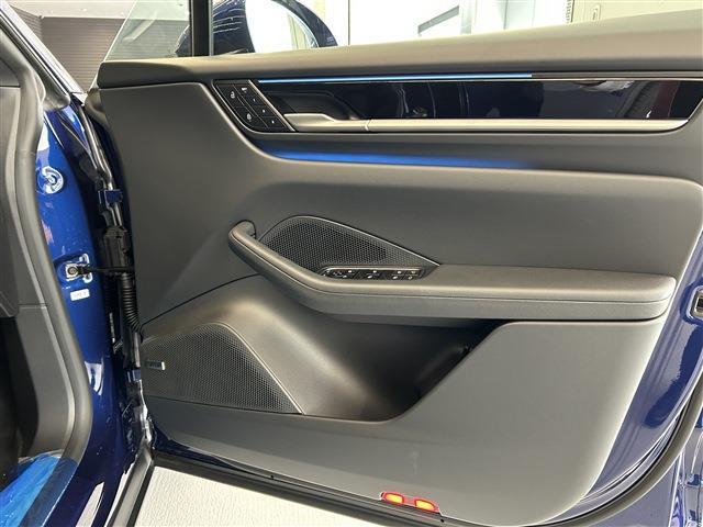 Porsche Macan 12
