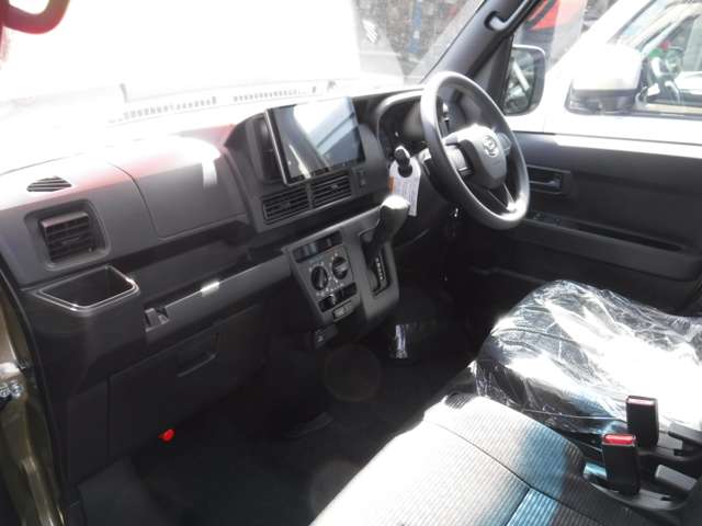 Daihatsu Hijet Deck Van 11
