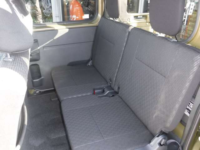 Daihatsu Hijet Deck Van 12