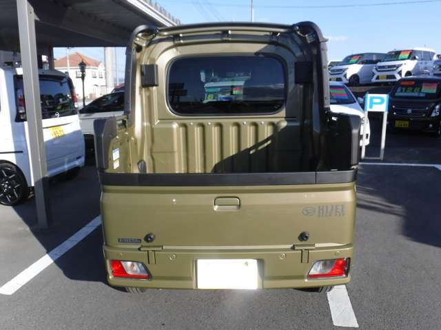 Daihatsu Hijet Deck Van 6