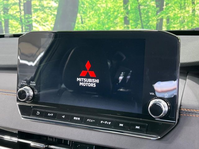 Mitsubishi Outlander 4