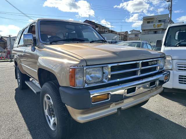 Toyota Hilux Surf 2