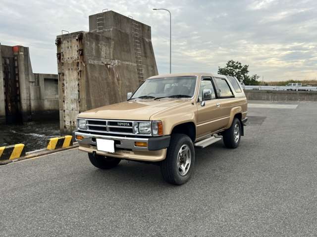 Toyota Hilux Surf 7