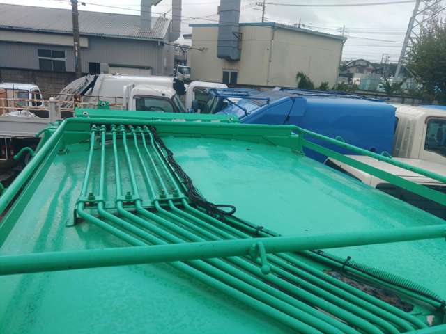 Isuzu Elf 8