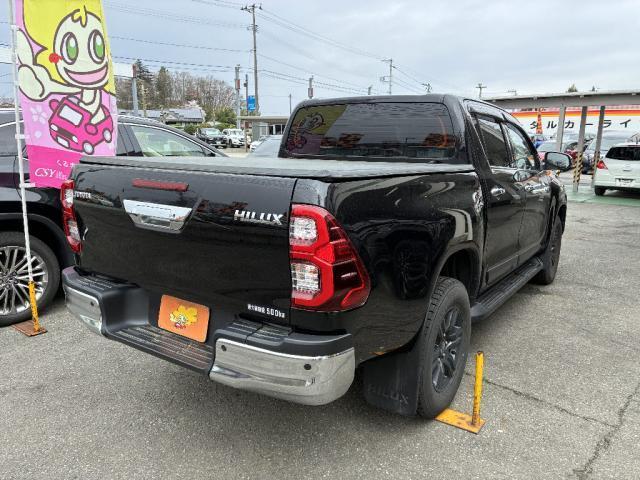 Toyota Hilux 3