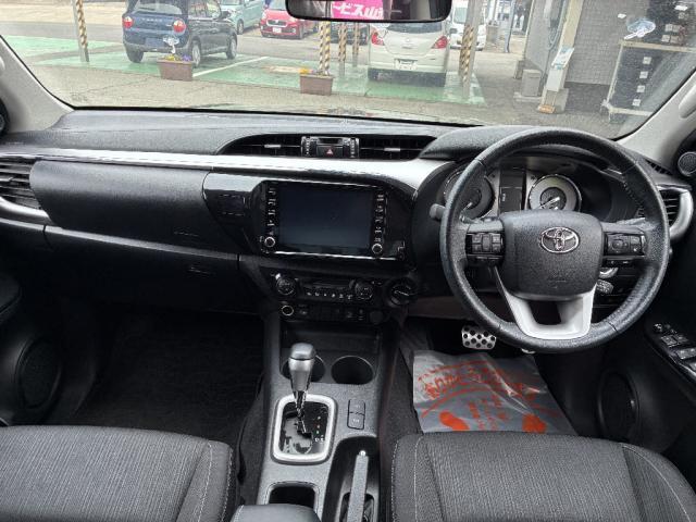 Toyota Hilux 6