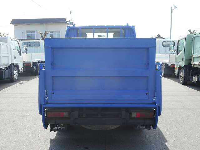 Mitsubishi Fuso Canter Guts 7
