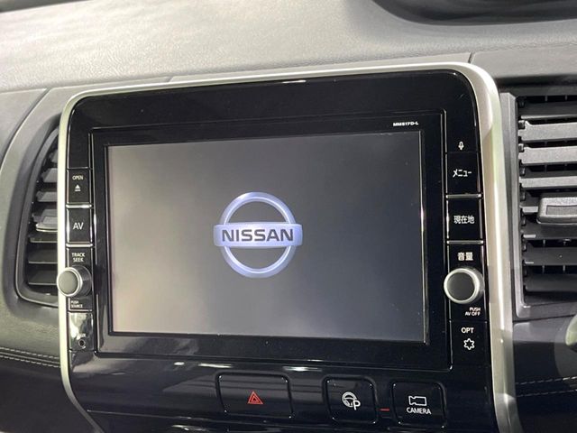 Nissan Serena 3