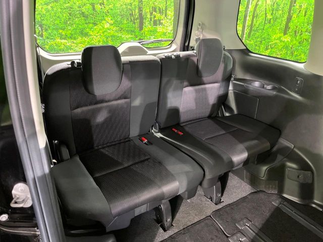 Nissan Serena 10