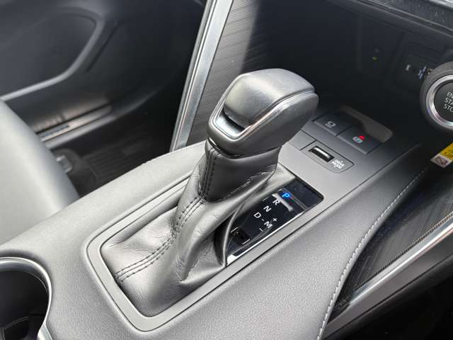 Toyota Harrier 12