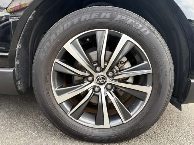 Toyota Harrier 3