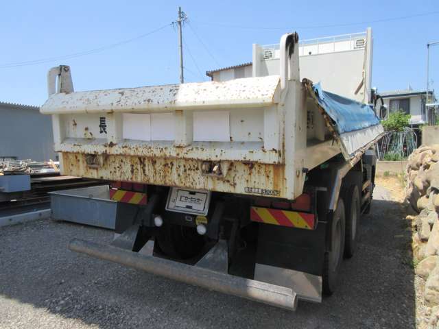 Mitsubishi Fuso Super Great 6