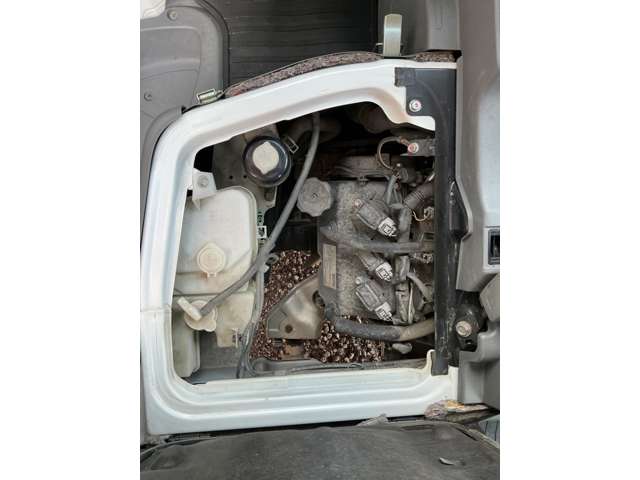 Nissan NV100 Clipper 4