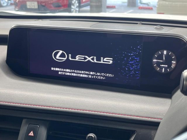 Lexus UX 4