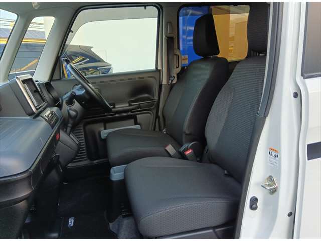 Suzuki Spacia Base 12
