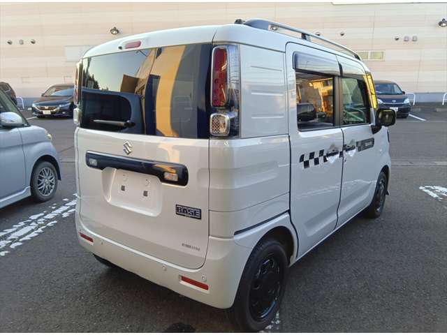 Suzuki Spacia Base 5