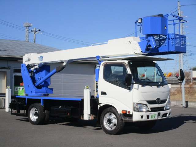 Hino Dutro 2