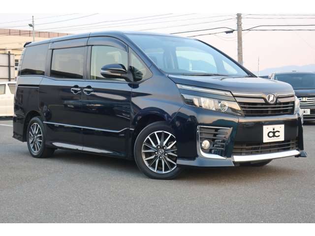 Toyota Voxy 7