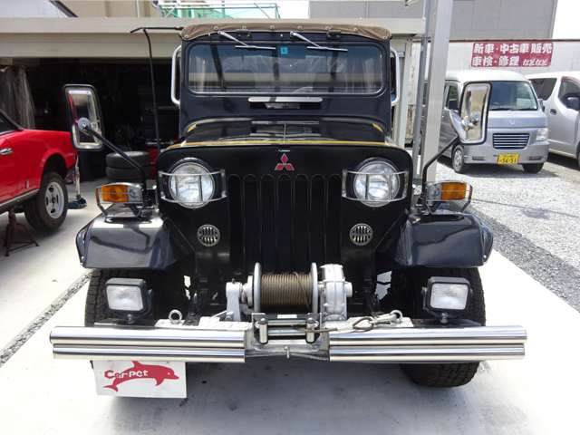 Mitsubishi Jeep 3
