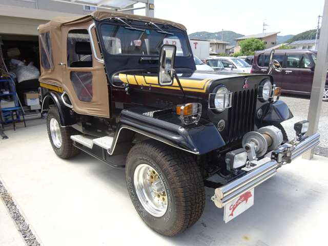 Mitsubishi Jeep 4