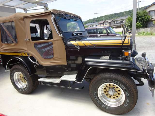 Mitsubishi Jeep 5