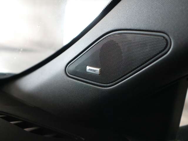 Mitsubishi Outlander 4