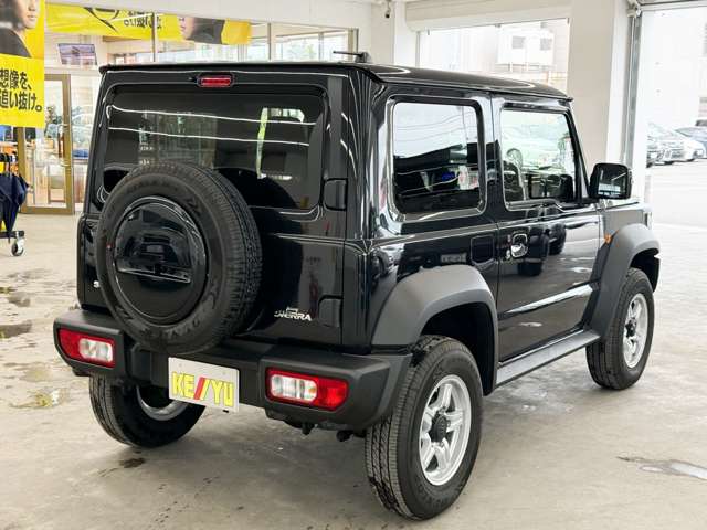Suzuki Jimny Sierra 4