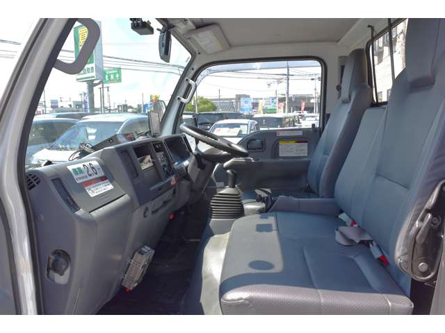Isuzu Elf 12